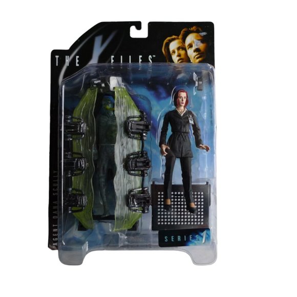 McFarlane Toys Other - 1998 The X Files Agent Scully Cycopod set figures